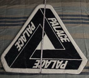 Palace soft rug