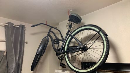 Huffy beach cruiser