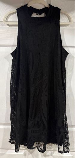 #83 Gorgeous lace dress
