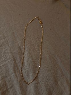 Small chain gold tone