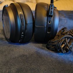 Corsair Virtuoso RGB Wireless XT gaming headset
