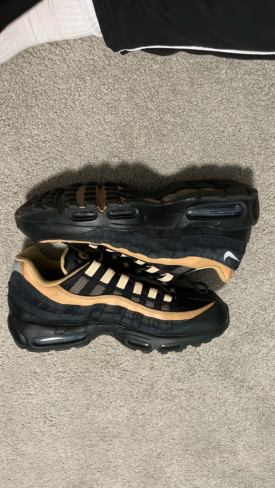 Air Max 95 Black And Gold Element