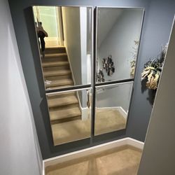 4 Matching Mirrors