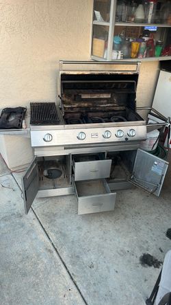 Propane barbecue grill Kirkland signature stainless steel