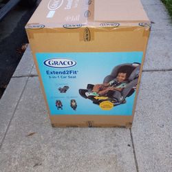 GRACO EXTEND2FIT CAR SEAT