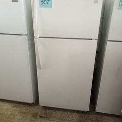 Whirlpool Refrigerator White Ex Large Excellent .Warranty . Delivery Available . 2203 Fowler St. 33901