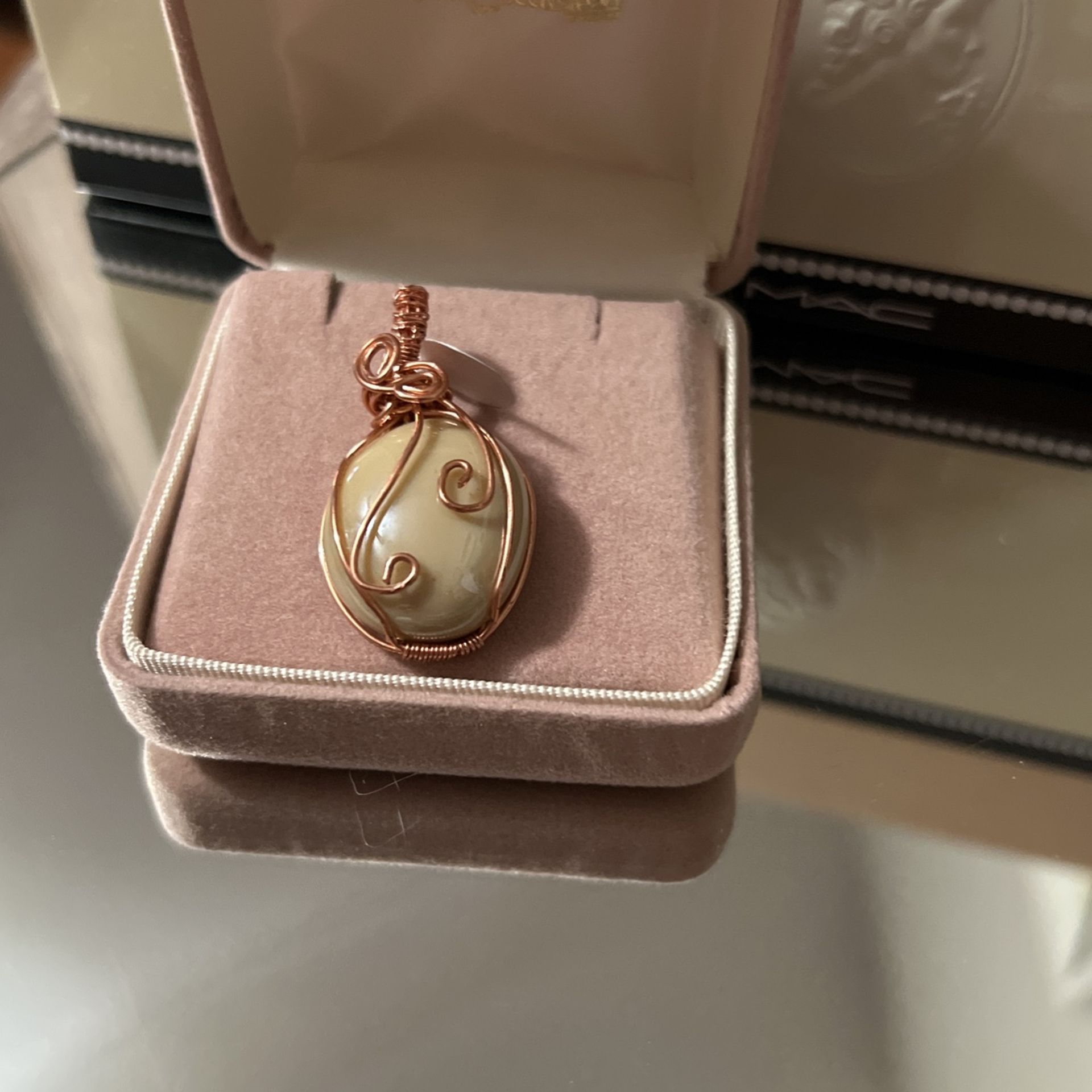 Pretty! Pendant Stone !!!!