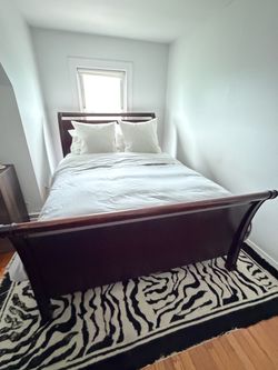 CRATE & BARREL Queen solid wood sleigh bed