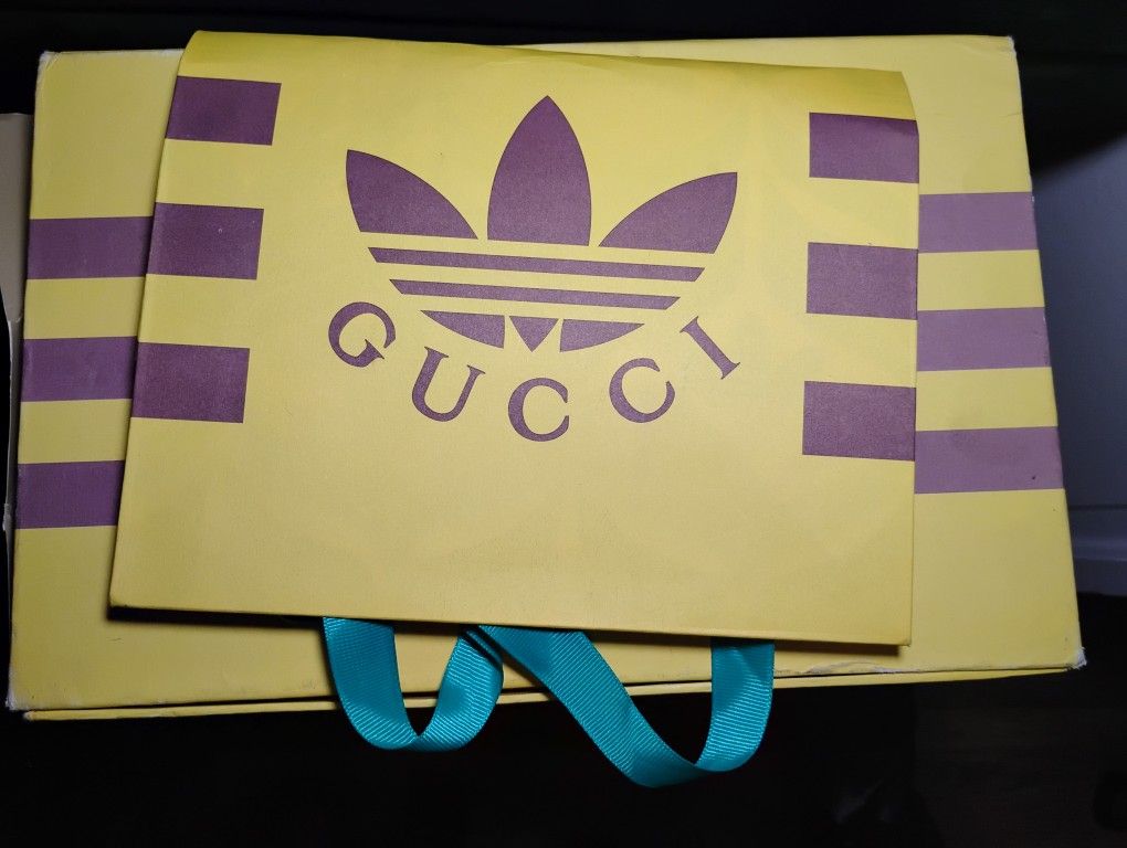 Size 10.5 Mens Gucci Adidas