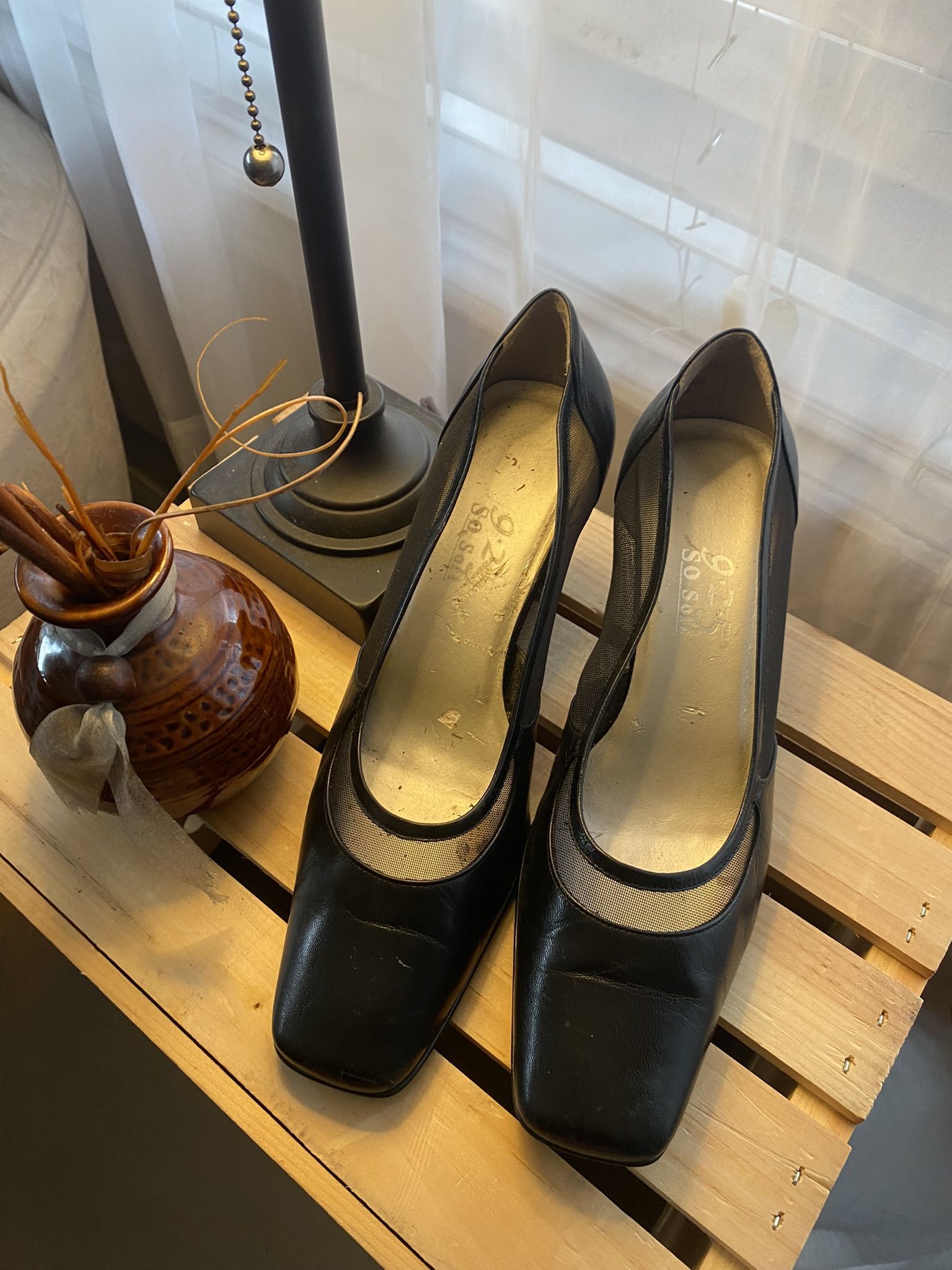 9.2.5 Black Mesh Pumps