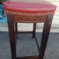 2 Bar Stools Excellent Condition 24"