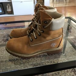 Timberland Size 6 Womens