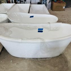 Acrylic Freestanding Bathtub in White 67” x 29” $449 