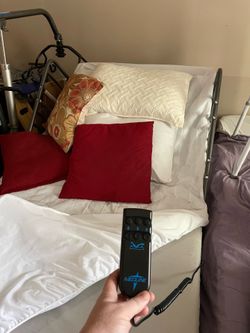 Hospital Bed with Brand New Box for Air Cushion & Hoyer Lift