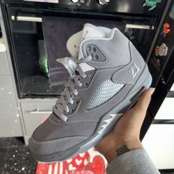 Jordan 5 wolf grey Sz 6.5Y, 9.5,10,10.5,11