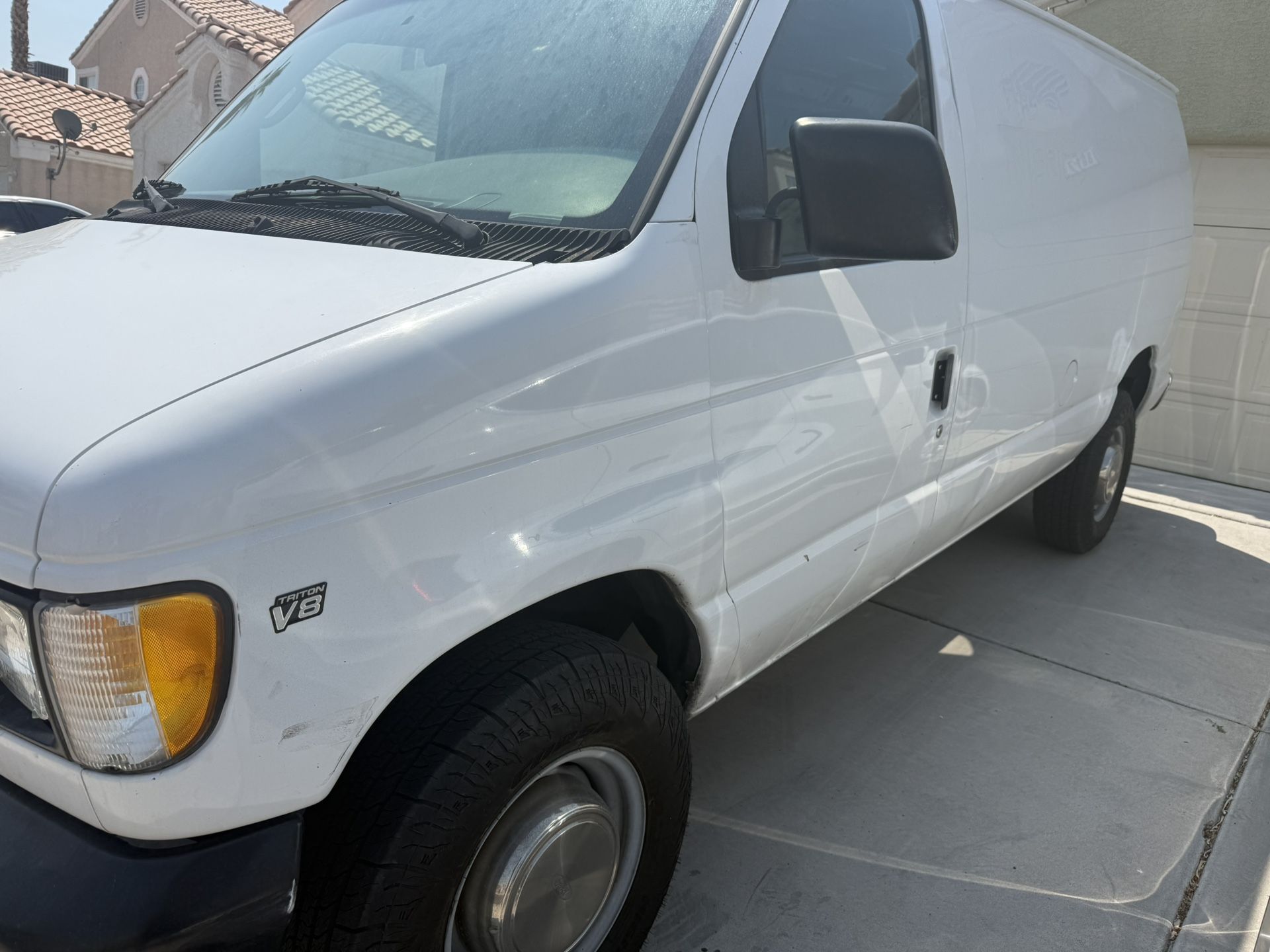 2001 Ford E-350