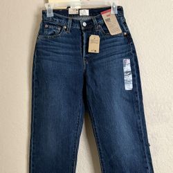 501 LEVIS CURVE STRETCH SZ 26 NEW