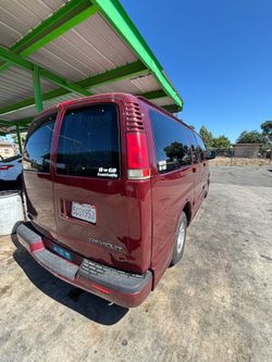 2002 Chevrolet Express 1500 Passenger · LT