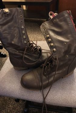 Woman combat boots