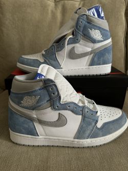 Jordan 1 Retro High Hyper Royal
