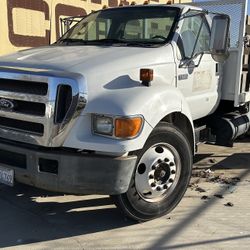 2005 Ford F650, 22ft steak bed, 186K miles, Cummins 5.9 engine, automatic