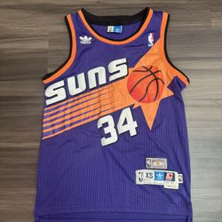 Adidas Hardwood Classics Phoenix Suns Charles Barkley #32 NBA Jersey Men’s XS  100% authentic. Good condition.   The product is a men's XS Adidas Hard