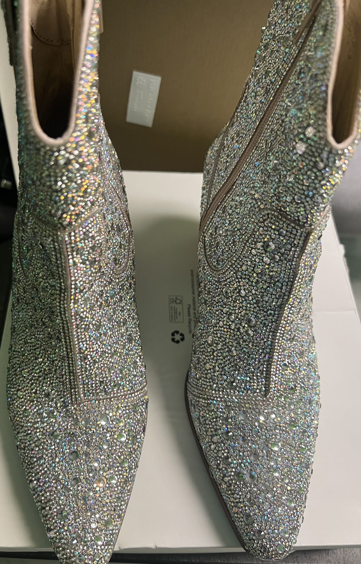 Women Rhinestone Boots Size 9
