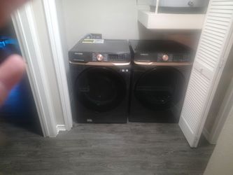 Washer and dryer set