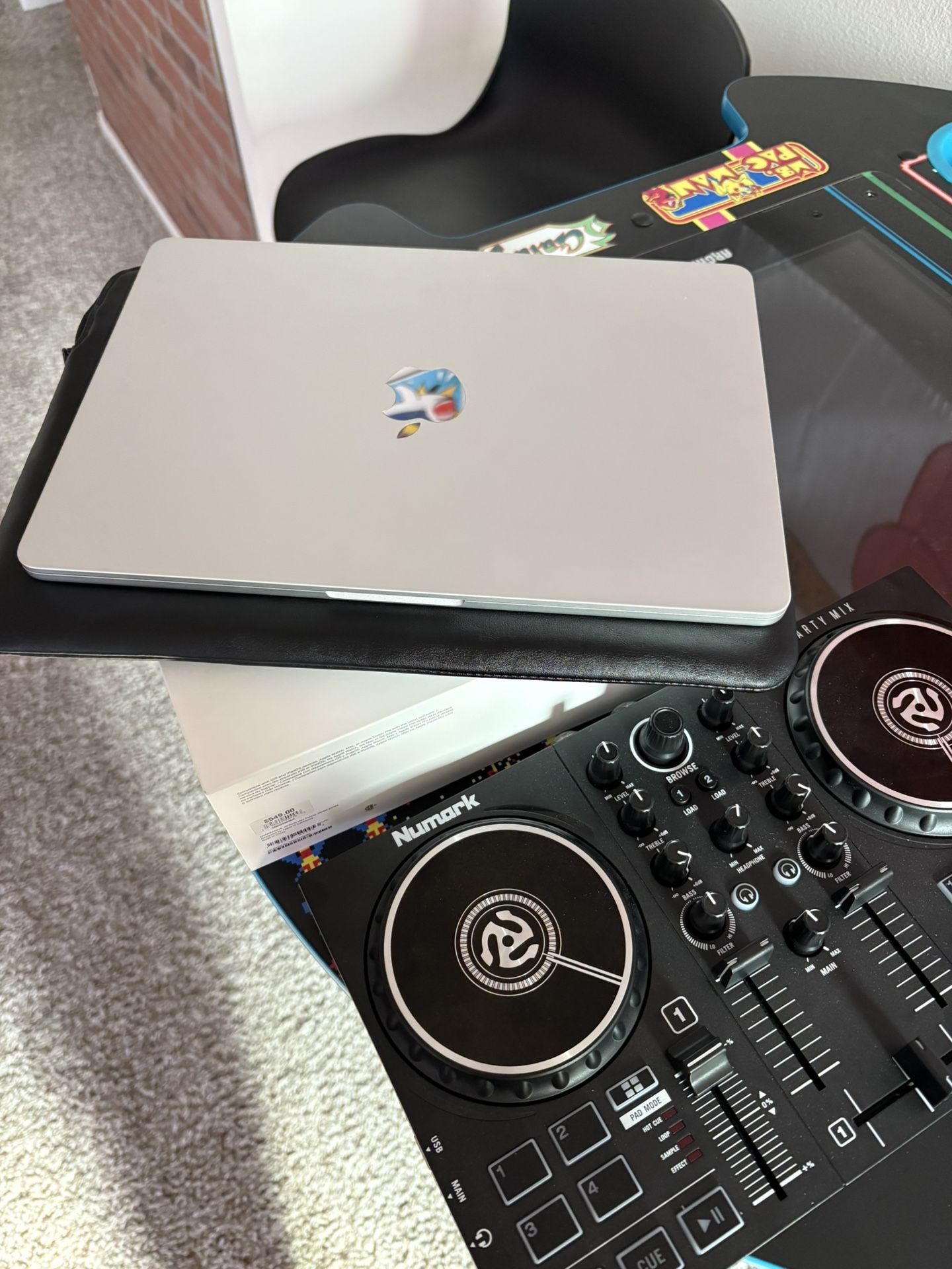 BRAND NEW!!! 13 Inch Mac Book Air