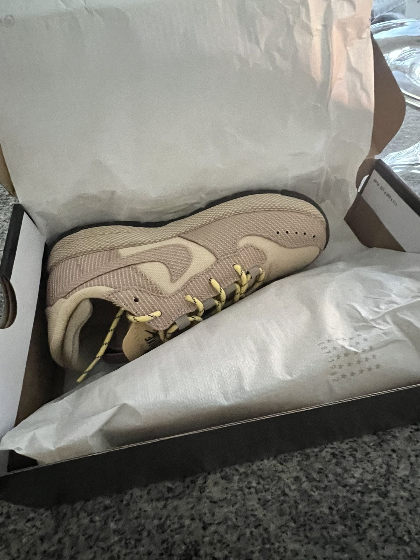 Women’s 7.5 Nike