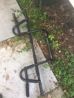 Exercise pull-up bar door frame