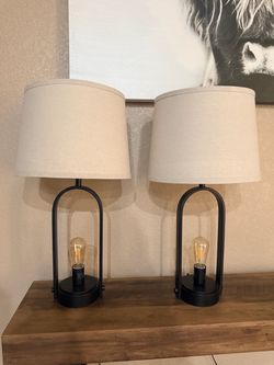 pair of lamps