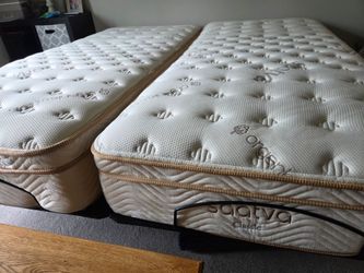 Split-King Saatva Classic Luxury Firm Mattress - Like New