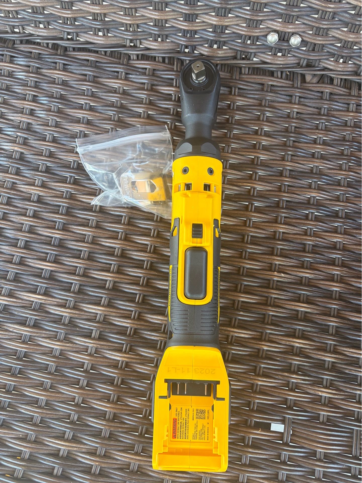 DeWalt ATOMIC DCF513 Atomic Brushless Cordless Ratchet with Pocket Clip. Tool Only