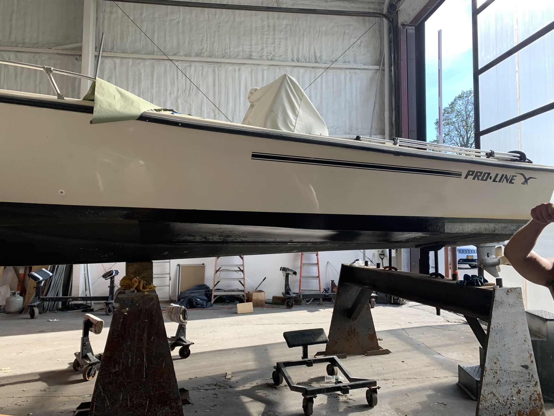 20’ proline center console boat