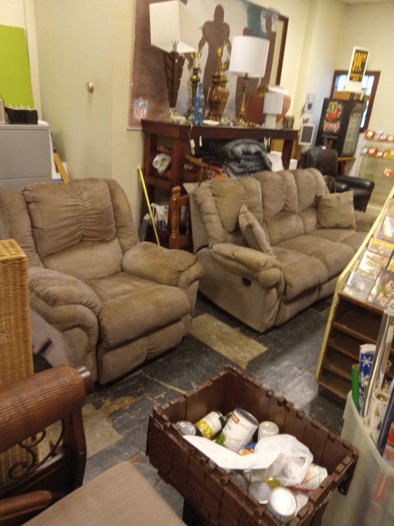  Nice Double Recliner Couch And Recliner 