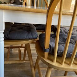 Breakfast Table & Chairs