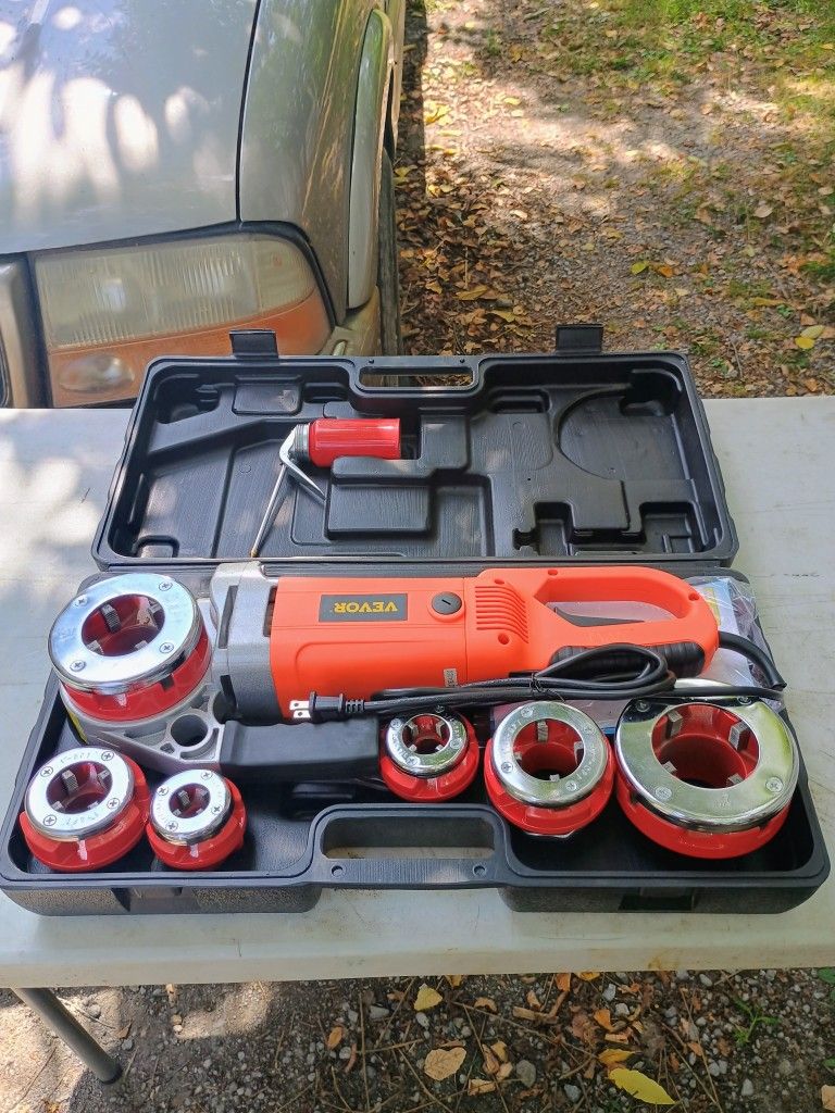VEVOR Electric Pipe Threader, 2300W Pipe Threading Machine with 6 Dies 1/2"-2", 110V Hand-held Pipe Threader Machine