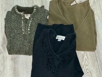 Woman sweaters bundle