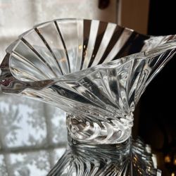 Mikasa Crystal Bowl, Flores