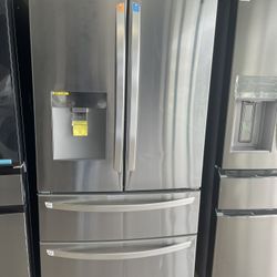 Lg 4 Door French Door Refrigerator With Water And Ice