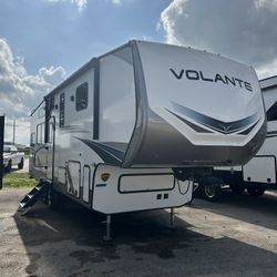 New 2023 Crossroads Volante 269RK 5th Wheel