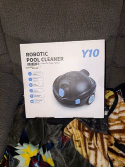 Robotic pool cleaner