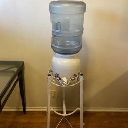 Water Dispensor