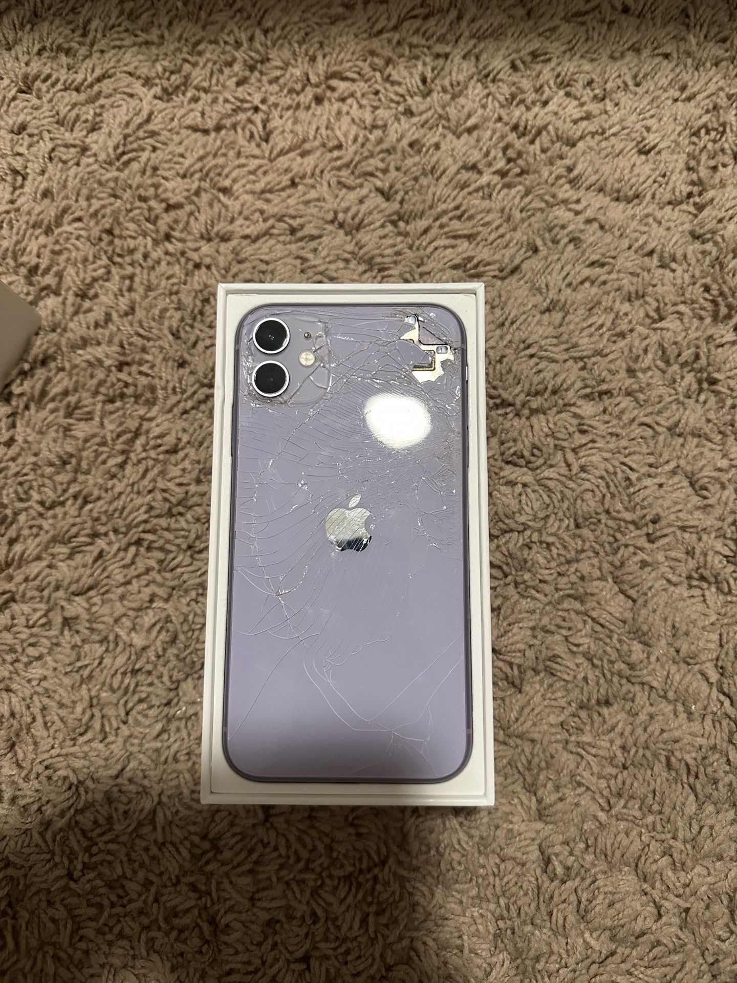 iPhone 11 (purple)