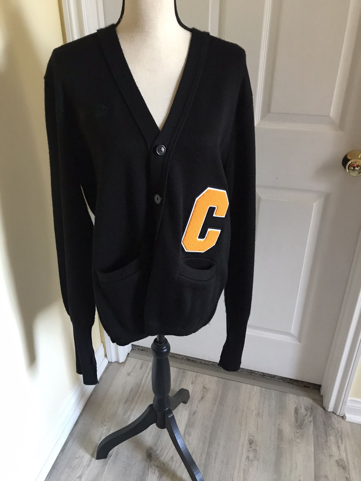 Conners TV Show Season 5 Cardigan Sweater Size Large