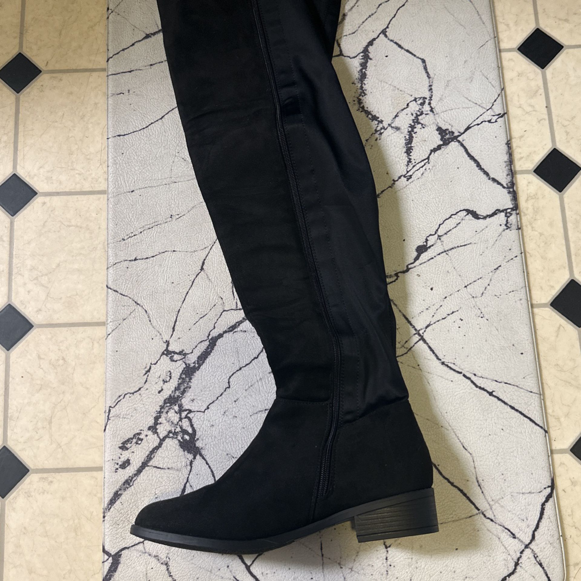 Thigh High Boot (size 11) for Sale in Pumpkin Center, CA - OfferUp