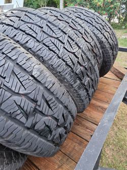 Bridgestone Dueler A/T Revo 3 All Terrain 265/70R17 113T Light Truck Tire