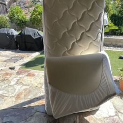 Like NewSealy Twin Mattress