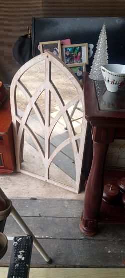 Mirror Shutter Decor